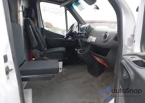 2019 Mercedes-Benz Sprinter 2500 High Roof V6 из США, поврежденный, VIN WD3PF1CD8KP054488